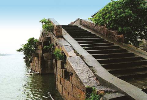 建于明成化元年(1465)的仁寿桥(2005)