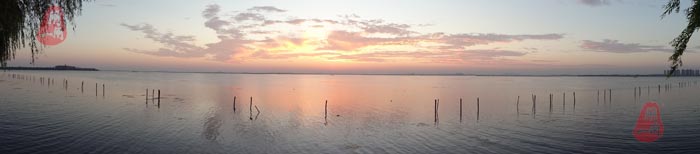 阳澄湖日出的全景图