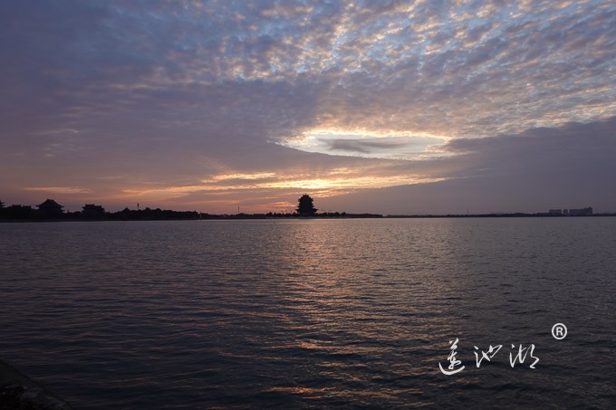 阳澄湖（小西湖）日出