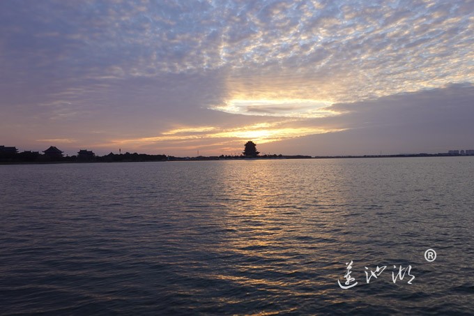 阳澄湖（小西湖）日出