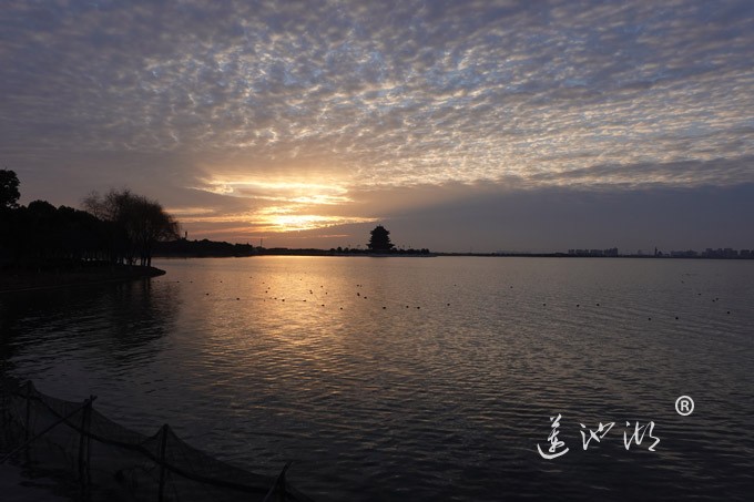 阳澄湖（小西湖）日出