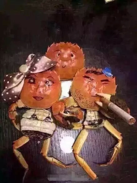 月饼已经被玩坏了 于是轮到螃蟹上场了